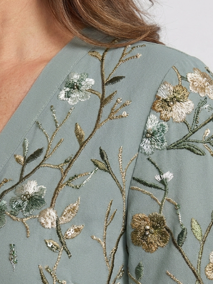 Élodie – Vestido largo floral con escote en V